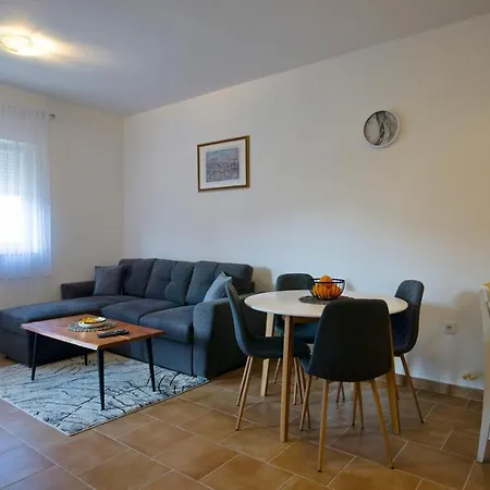 شقة Apartman Una