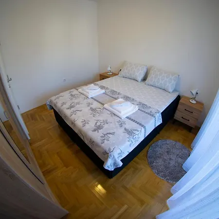 Apartment Apartman Una *
