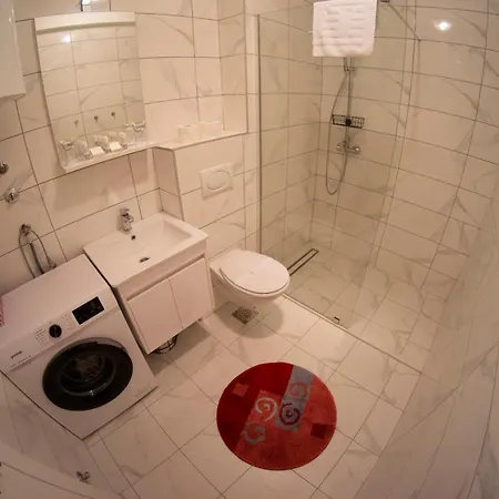 Apartman Una *